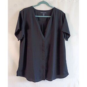 Devon & Jones Black Crepe Button Front Blouse XL NWOT Flowy Elegant Top